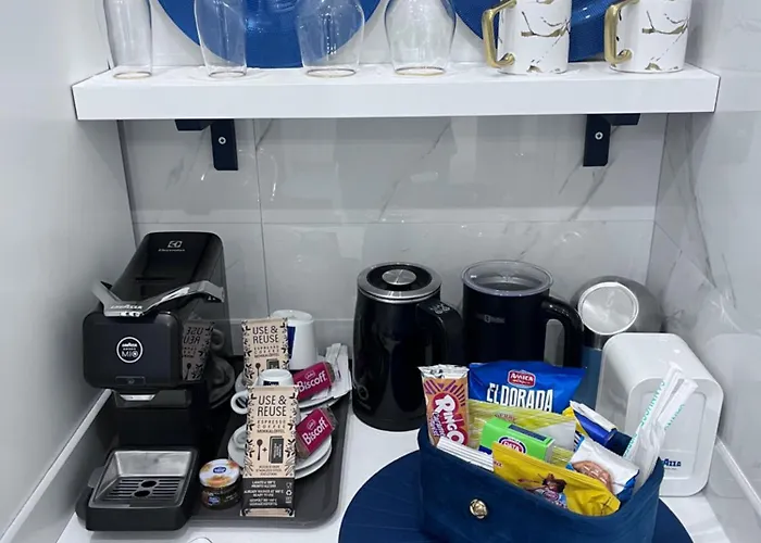 Sir Lyndon Prestige Linate بيت ضيافة