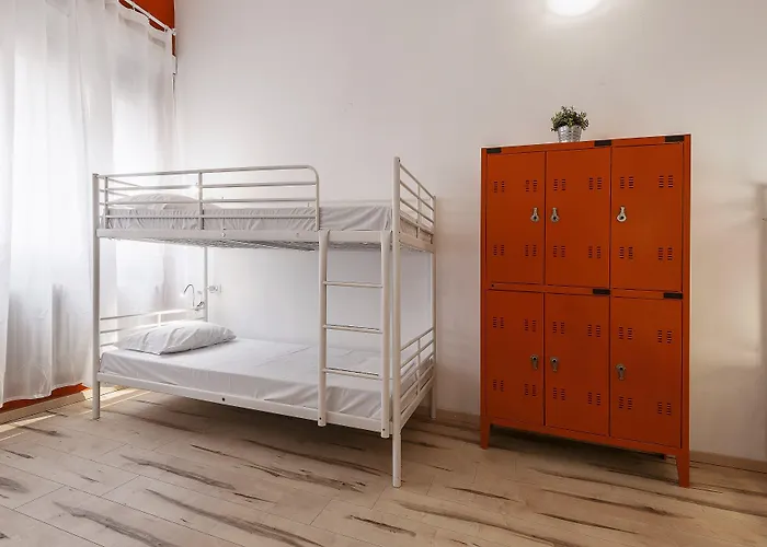 Hostel Quo *