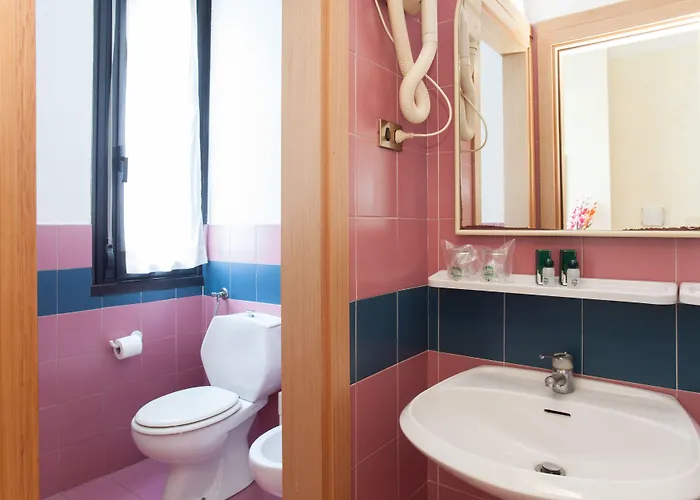 Lepontina Lägenhetshotell 3*