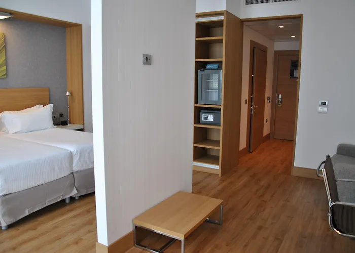 מלון Hilton Garden North