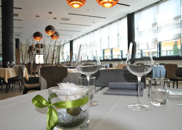 Hilton Garden North 4*