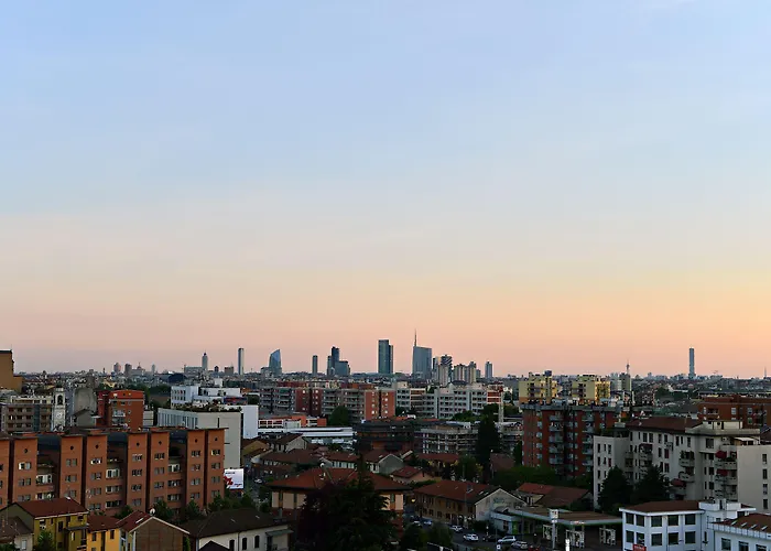 Hilton Garden North 4*