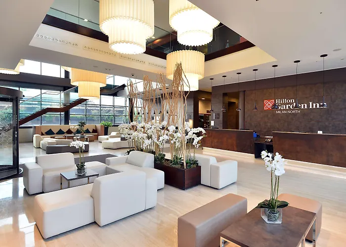 Hilton Garden North Hotel 4*