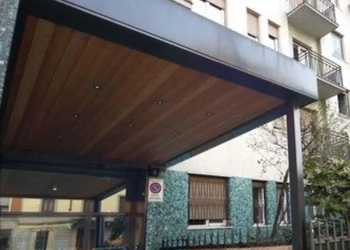 レジデンス ピアン デッラ ナーヴェ 4* ミラノ