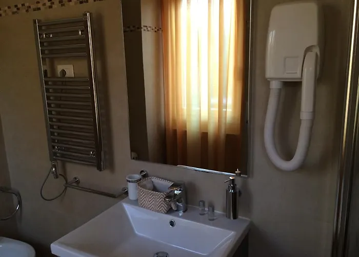 인조이 게스트하우스 *