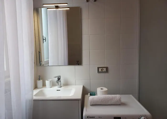 Isola Centro Bilocale Su 2 Livelli Free Wi-fi Apartmán