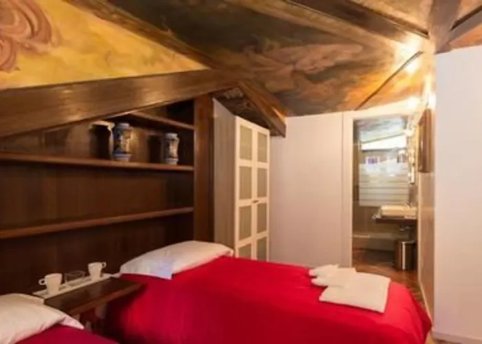 La Del Pino Bed & Breakfast