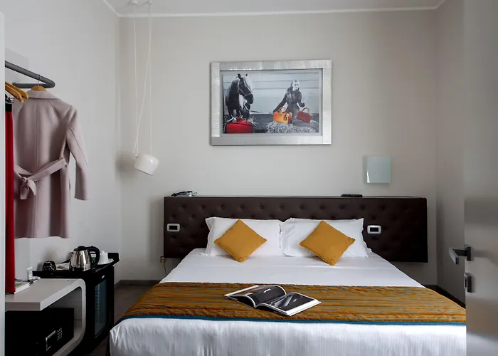 Montenapoleone 4* Milán