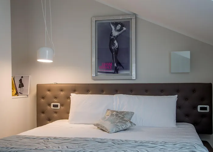 Aparthotel Montenapoleone 4*