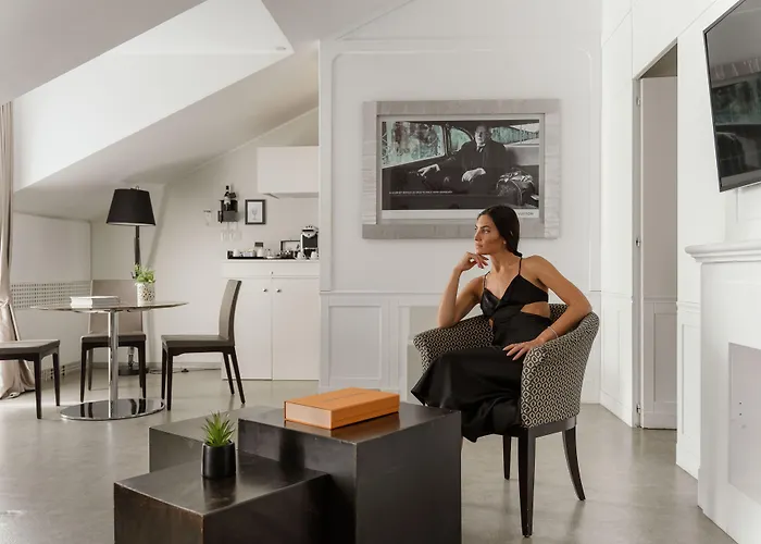 Montenapoleone Aparthotel 4*