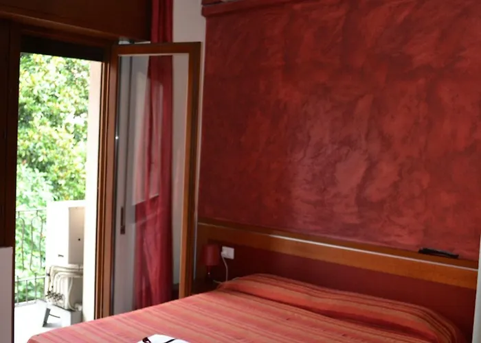Guest house Gioia 3*