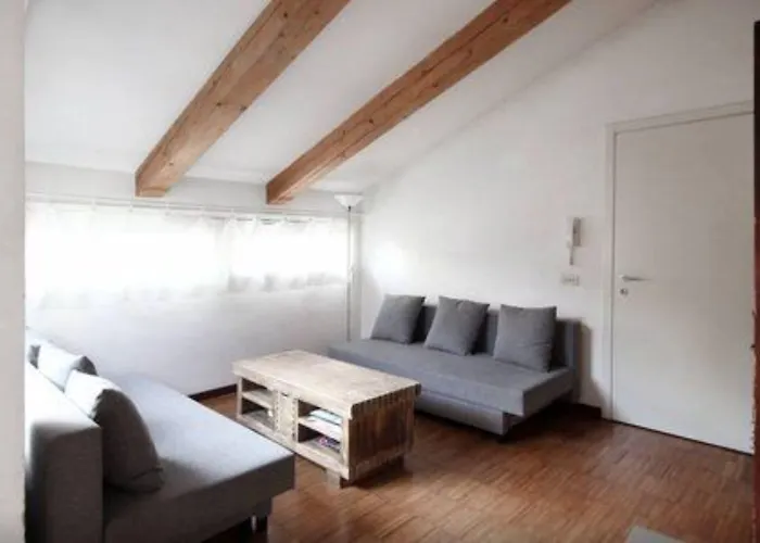 Casa Milano- And * Milan