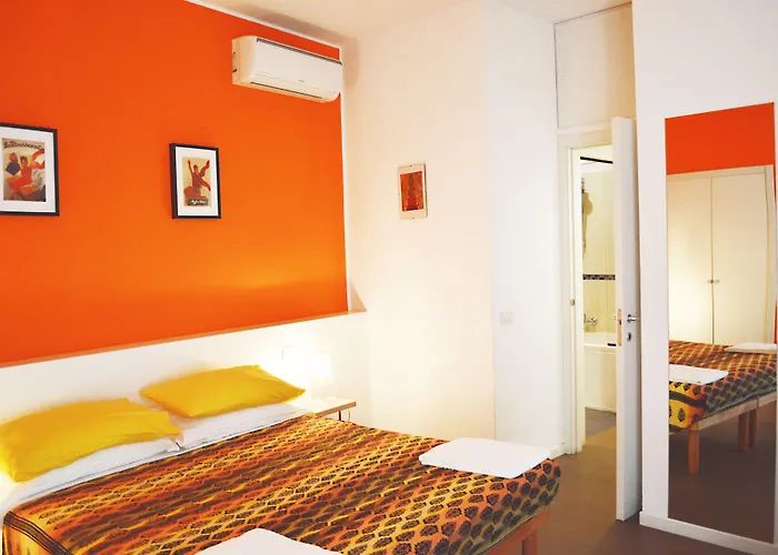 Room Inn לינה וארוחת בוקר 4*