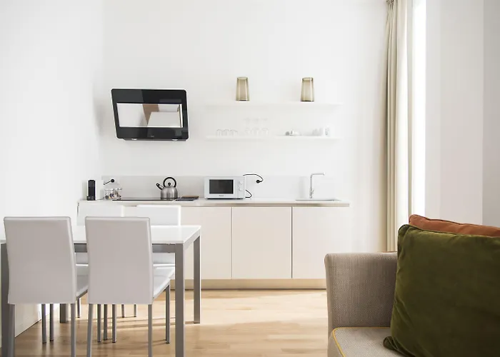 Brera In San Babila * Milan