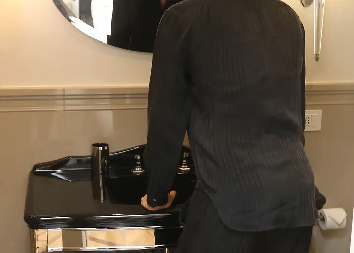 Duomo بيت ضيافة 4*