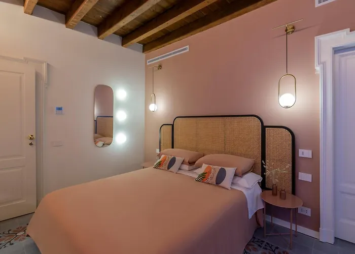 Younique Boutique Mediolan