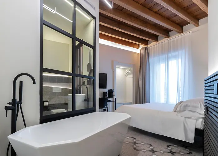 Pensjonat Younique Boutique 4*