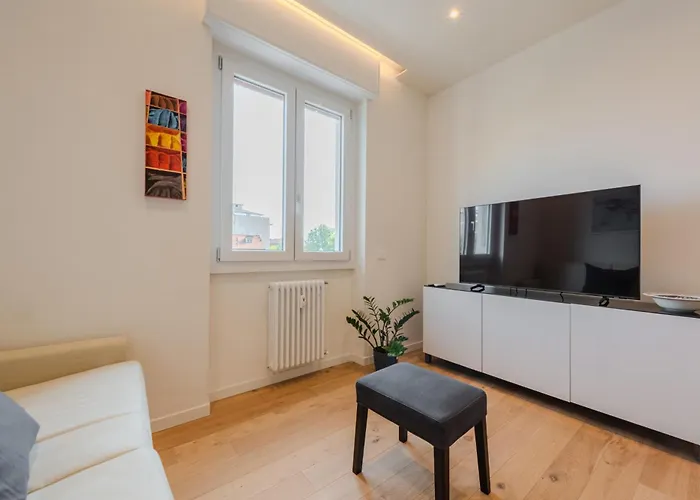 Easytopstay - Naviglio White Bliss *