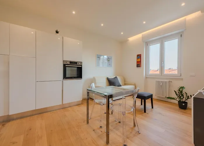 Easytopstay - Naviglio White Bliss *