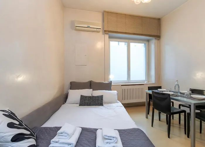 Family Apartment, Duomo 12 Min Walk, 5 Guests, Near Covered Parking ミラノ