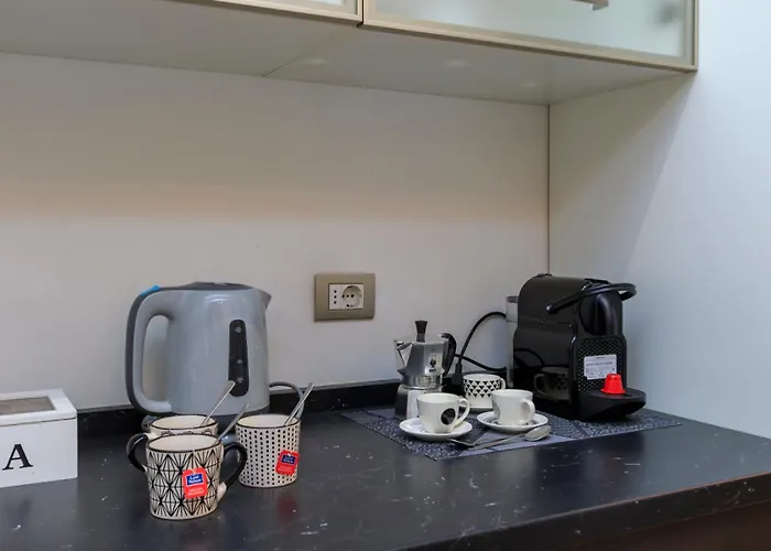 Apartment Family Apartment, Duomo 12 Min Walk, 5 Guests, Near Covered Parking