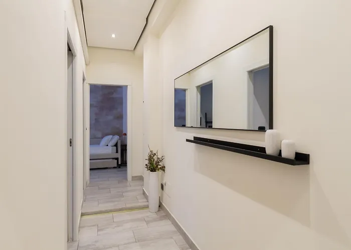 Stylish In Bocconi With Patio - Porta Romana