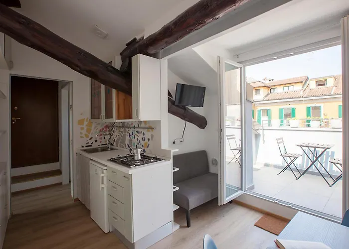 Hacca Collection - Porta Venezia Attic 2br *