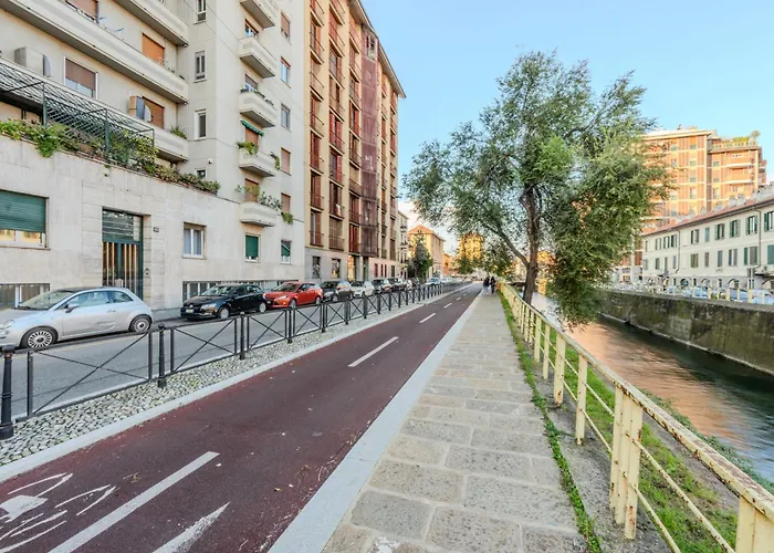 Easytopstay - Naviglio White Bliss