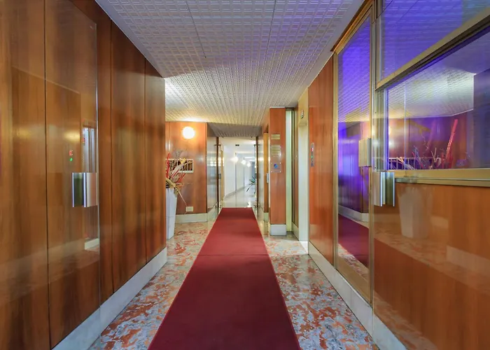 Family Apartment, Duomo 12 Min Walk, 5 Guests, Near Covered Parking