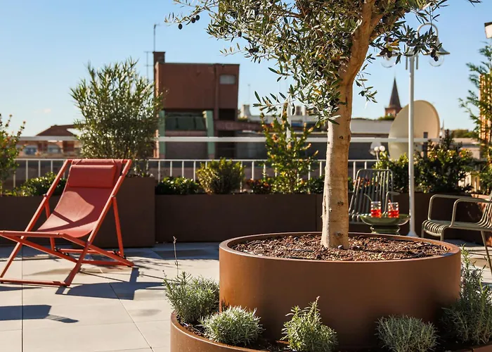 The Rent - Wonderful Multi-bedroom With Terrace In The Area Of Colonne Di San Lorenzo