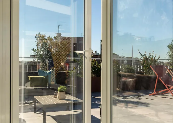 Apartmán The Rent - Wonderful Multi-bedroom With Terrace In The Area Of Colonne Di San Lorenzo *