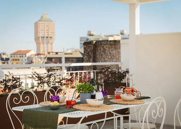 דירה The Rent - Wonderful Multi-bedroom With Terrace In The Area Of Colonne Di San Lorenzo מילאנו