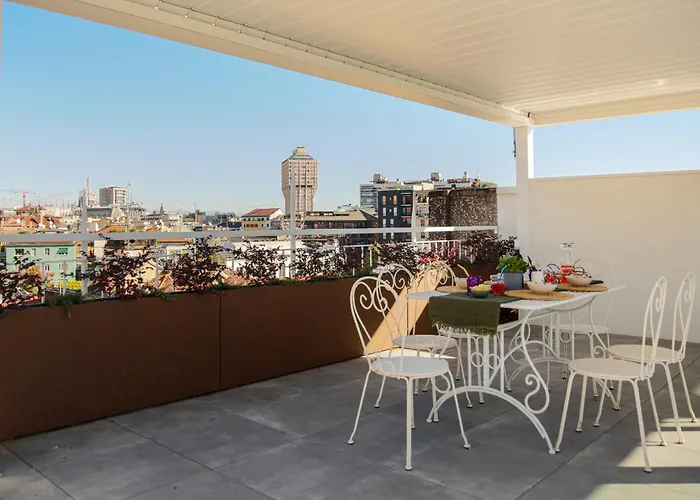 The Rent - Wonderful Multi-bedroom With Terrace In The Area Of Colonne Di San Lorenzo *