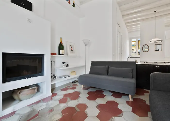 Apartment Vintage Hideaway Milan-historic Courtyard