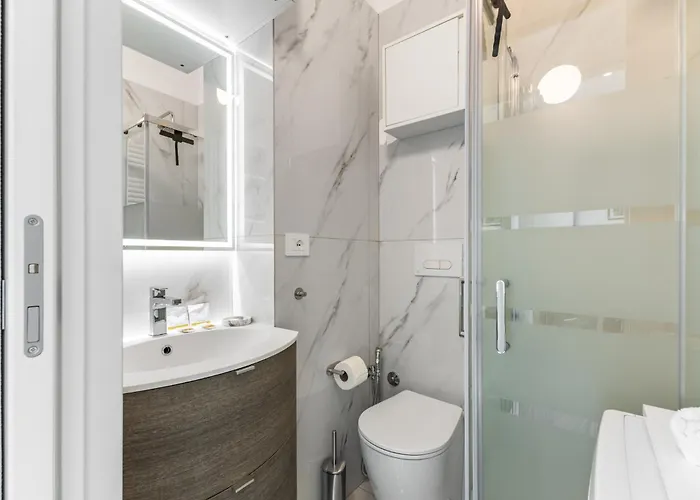 Apartment Viaortisuite Pta Romana Wifi & A-c 12 Min To Duomo Mailand