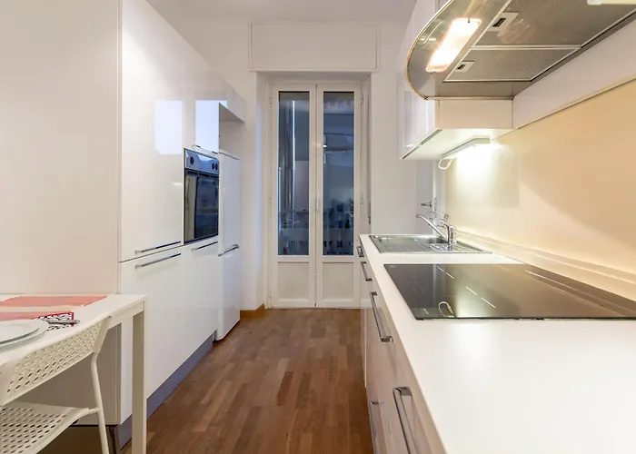 شقة Politecnico - Spacious Ap Balcony - Sleeps 4