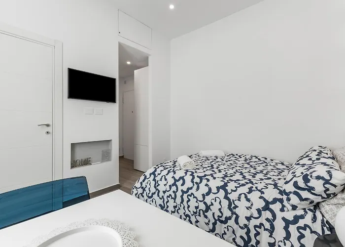 Lejlighed Viaortisuite Pta Romana Wifi&a-c 12 Min To Duomo Milano