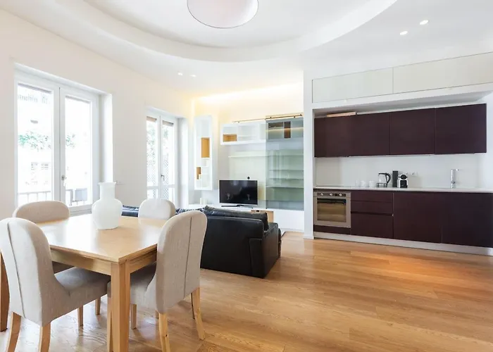 Luxury In The Center Of The City- 5 Min To Duomo Apartment *