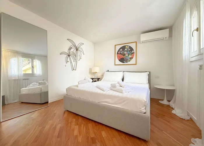 Homeby, Loft Nicholas