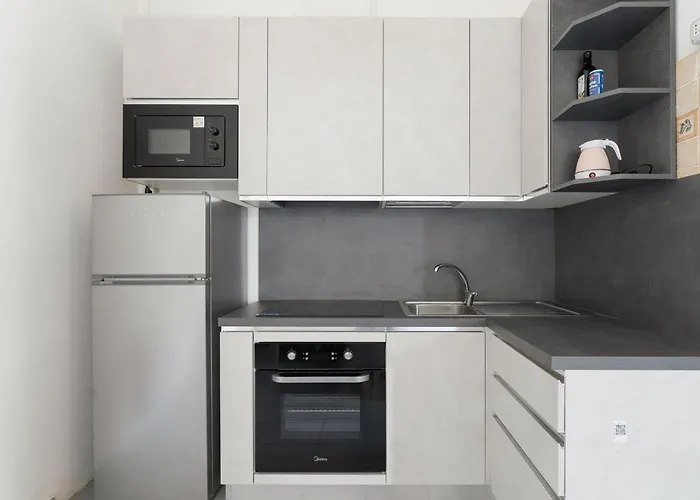 Guesthost - Comfy San Cristoforo Milan