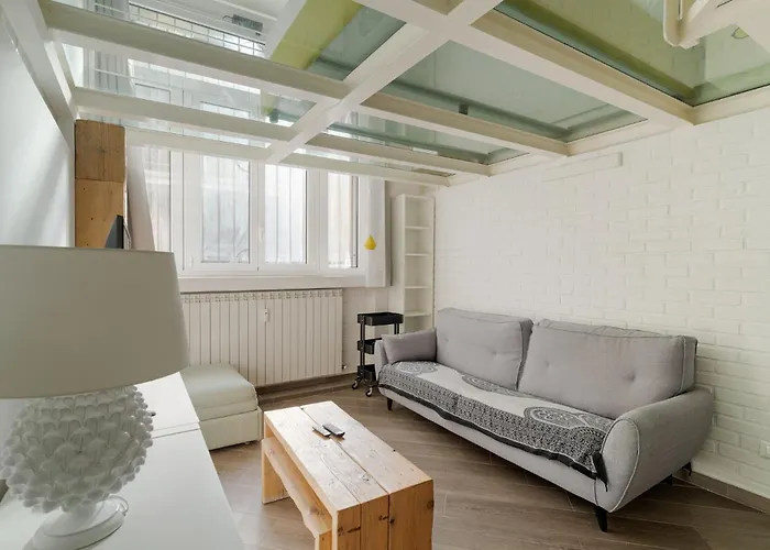 Apartman Guesthost - Comfortable Loft Citta Studi Milánó