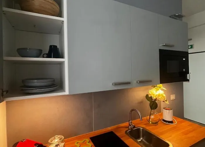 Knock-knock Navigli Milán