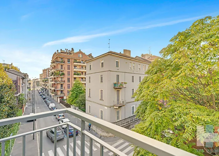 Gua13 - Loreto - Large - Milano