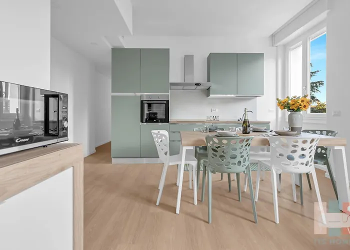 Gua13 - Loreto - Large - Milano