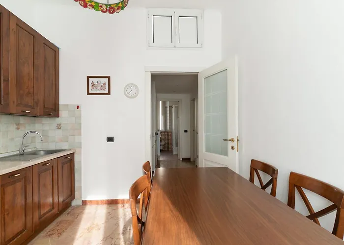 Guesthost - Bright Rubattino Apartment