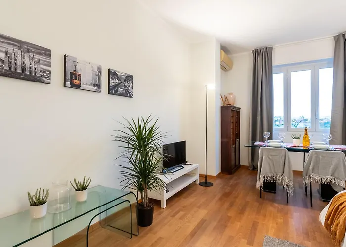 Politecnico - Spacious Ap Balcony - Sleeps 4 *