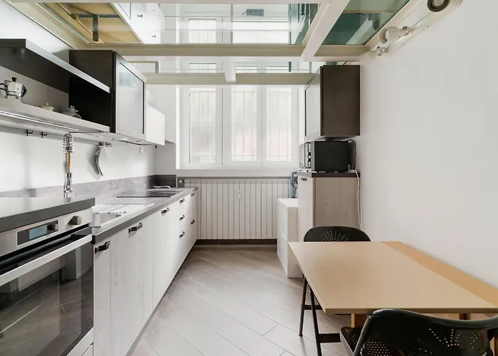 Guesthost - Comfortable Loft Citta Studi * Milánó