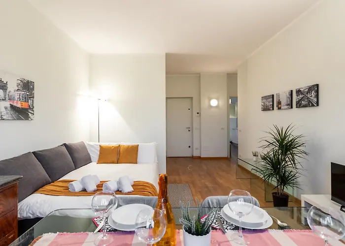 Politecnico - Spacious Ap Balcony - Sleeps 4