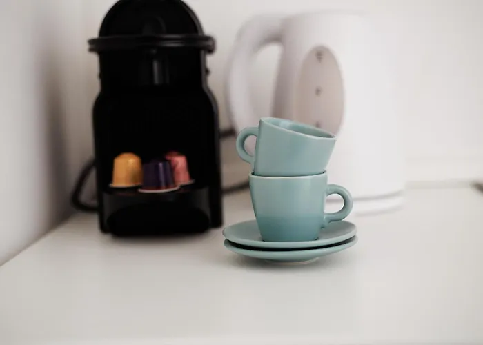 Just Urban - Modern 1-br Navigli - Metro M2 Apartment Milan