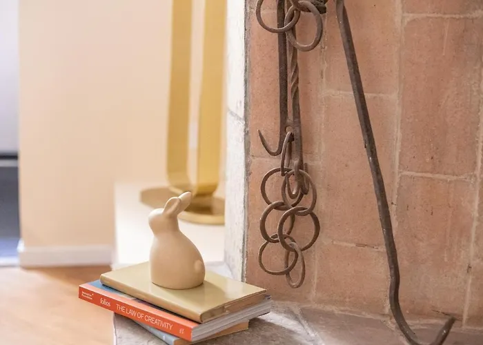 Апартаменты Elegant Near The Subway, Fast Wi-fi And Ac